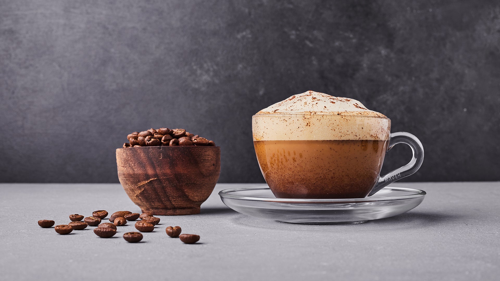 image of coffee and coffee beans.Blog post about the 10 benefits specialty coffee has on our body 