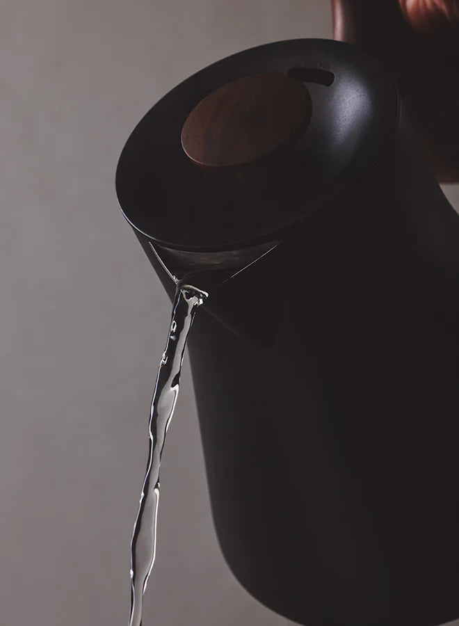Fellow - Corvo Kettle EKG 0.9l - Matte Black + Walnut